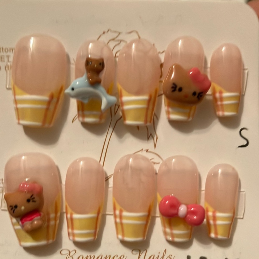 Cute Hello Kitty Nail Set with Charms